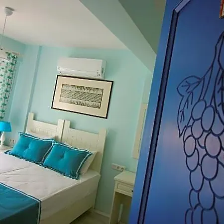 Nilada Apartment *